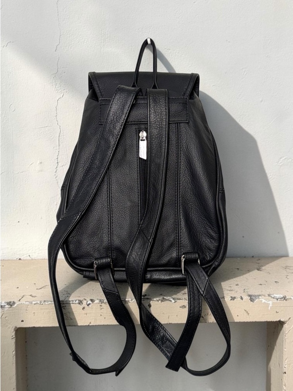 Amerileather Matte Black Pebbled Leather Drawstring Backpack - Picture 2 of 7